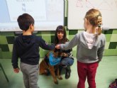“Eliges un amigo, eliges un compromiso”: Campaña de concienciacin en colegios con motivo de la compra de mascotas en Navidad