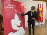 Un abrazo simblico protagoniza el cartel de la Navidad 2020 en Murcia