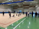 La Concejalía de Deportes instala un nuevo tapiz en el pabellón de Las Alamedas para los entrenamientos de los clubes de gimnasia rítmica de Lorca