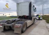 La Guardia Civil investiga al conductor de un camión que sextuplicaba la tasa máxima de alcohol, en la carretera RM-F14