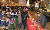 La Gran Fiesta del Roscon de Reyes reune a miles de personas en la Plaza del Ayuntamiento de Cartagena