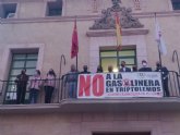 El Pleno manifiesta su apoyo a las reivindicaciones de los vecinos afectados por la gasolinera en el barrio de Triptolemos