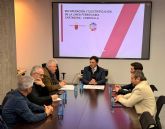 El Gobierno regional reclama al Ministerio una revisión urgente de las infraestructuras de tren que conectan la Región con el resto del territorio