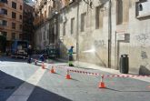 La Concejala de Fomento comienza a limpiar de pintadas la fachada de la Escuela de Arte Dramtico