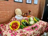 El Grupo Coros y Danzas Virgen de las Huertas y la Escuela de Hostelera y Turismo del IES San Juan Bosco se unen para promocionar la gastronoma lorquina