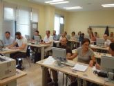 Una treintena de empresas y servicios tursticos participan en un taller para conocer el nivel de satisfaccin de los clientes