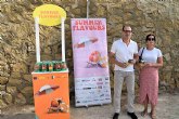 El grupo ADRI promociona la fruta ciezana entre los turistas náuticos del Segura