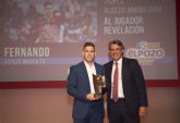 Fernando como Mejor Jugador Revelación ElPozo FS Juvenil, premiados en la Gala LNFS