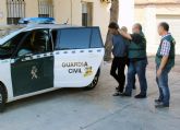 La Guardia Civil detiene en Beniaján a dos peligrosos delincuentes por asaltar a punta de navaja a cuatro menores