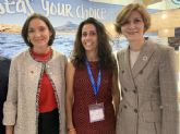 Cristina Snchez muestra a la ministra de Industria, Comercio y Turismo la oferta turstica de la Regin en la 'World Travel Mark' de Londres
