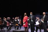 Un Teatro Circo lleno aplaude el concierto de la Orquesta Sinfónica a beneficio de estudiantes de la UMU en riesgo social