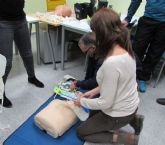 Se instala un desfibrilador en el Campo Municipal de Futbol de la Barriada Villalba