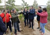 La participacin social impulsa el Plan Foresta con una plantacin multitudinaria de Aspapros en Terra Natura