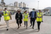 La alcaldesa visita la ampliación del muelle Príncipe Felipe, que convierte al Puerto en referente en el tráfico de combustibles menos contaminantes