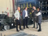 El alcalde de Mula visita AC Hierros en el polgono industrial del municipio