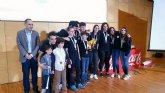 Ms de un centenar de jvenes participan en un torneo para crear un robot con piezas de Lego que solucione problemas del mundo animal