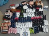 La Policia Local decomisa 82 articulos de imitacion en el mercadillo de Cabo de Palos