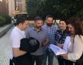 Hostemur presenta cerca de 8.000 firmas contra 'El Persianazo'
