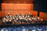 La banda escuela del Patronato Musical pone en pie al pblico del Auditorio