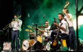 Arranca la segunda edición del Águilas Jazz 2022 con la actuación de 'Potato Head Jazz Band' que hizo vibrar a los más de 225 asistentes en la plaza de Antonio Cortijos