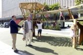 El Ayuntamiento extenderá los espacios de sombra a parques infantiles de barrios y pedanías