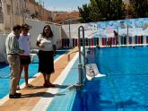 La Comunidad financia con 30.000 euros la mejora de la accesibilidad de la piscina de Ulea