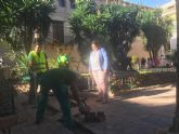 Los beneficiarios del Programa de Fomento de Empleo Agrario realizarán obras de mejora en los jardines y en la escultura de la Plaza de la Bordadora