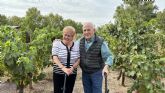 Nunca es tarde para una primera cata: Valentina y Victoriano descubren la vendimia a los 91 y 88 a&ntilde;os