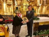 Ballesta recibe la Tizona del Cid concedida por la Hermandad del Cristo de Burgos