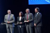 UCOMUR da el premio Arco Iris a la UMU por su compromiso con los Objetivos de Desarrollo Sostenible