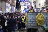 Noche mágica en Santomera con el reparto de 6.000 balones y 4.000 juguetes en la Cabalgata de Reyes