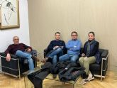 Los delegados del SIME en el Ayuntamiento de Murcia acuden a la glorieta para solicitar una reunión urgente con el Alcalde