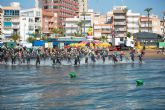 220 nadadores participan en la III travesa a nado de la Isla Fun Fest