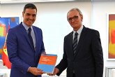 Pedro Sánchez recibe la Memoria del CES sobre la situación socioeconómica y laboral de España 2021