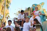 El desfile de carrozas despide por todo lo alto las fiestas de San Pedro del Pinatar