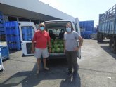 Agricultores y cooperativas de Totana entregan fruta fresca a Critas de las Tres Avemaras