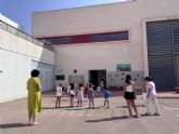 La alcaldesa de Puerto Lumbreras visita a los alumnos de las Escuelas de Conciliaci�n de Verano Municipales