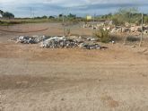 MC: Crece la alarma en los vecinos de las diputaciones ante el descontrolado vertido de escombros y residuos en los caminos del municipio