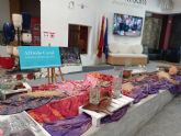 El Centro Regional de Artesana de Murcia acoge la muestra de telas pintadas del artista Alfredo Caral