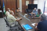 El Ayuntamiento y la Asociación de Vecino de El Mojón abordan los proyectos en marcha para evitar futuras inundaciones