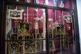 La Hermandad de la Vera-cruz de Alcalá del Río, restaura toda las Insignia procesional