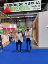 VOX apuesta por la soberana alimentaria en Fruit Attraction y reitera su apoyo al sector
