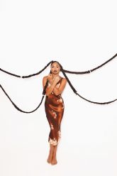 NIA estrena su anticipado �lbum 'PaloSanto'