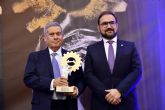 El director general de Cefusa, Juan C�novas, distinguido en los premios SEPOR de Oro por su contribuci�n al sector ganadero español
