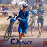 Tres juveniles dan el paso con Valverde Team