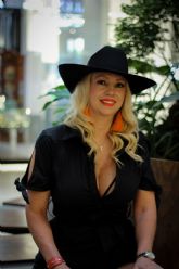 Cruz V�squez 'La Consentida' Regresa con su Primer Sencillo 'De Qu� Me Sirve Esperar'