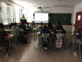Agentes de Polica Local imparten charlas en los institutos sobre los riesgos de las redes sociales
