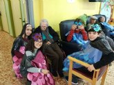 Alumnado del Prado Mayor compartieron el carnaval con los abuelos y abuelas de la Residencia La Pursima