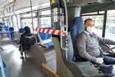 Los autobuses urbanos reducen su frecuencia, como en sbados y festivos, excepto en la lnea del Hospital de Santa Luca