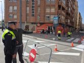 El Ayuntamiento de Lorca protagoniza una nueva actuaci�n  con el repintado de toda la Avenida Juan Carlos I, mejorando la seguridad de conductores y viandantes